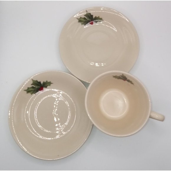 Lily Creek Incomplete Porcelain Tea Set Poinsetta Teapot Creamer Cup 2 Saucers - Picture 11 of 12